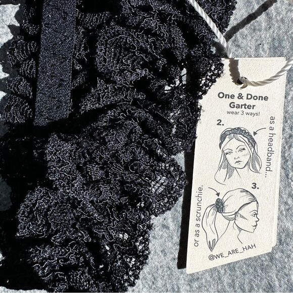 NWT Free People x HAH One & Done Lace Garter Headband Scrunchie in Noir (Black) - Picture 5 of 14